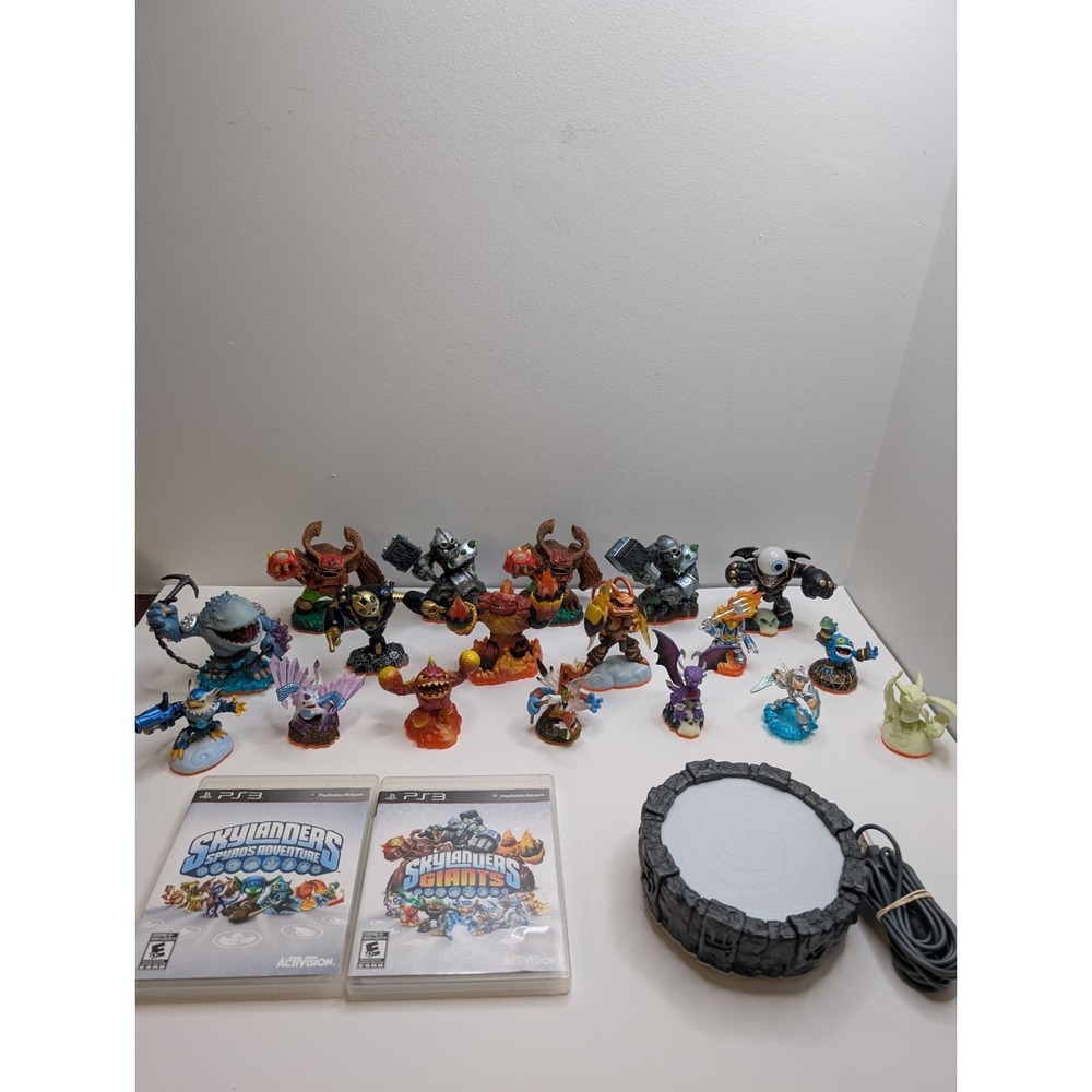 Activision Skylanders Giants & Spyro's Adventure PS3 18 Figure Lot   Portal